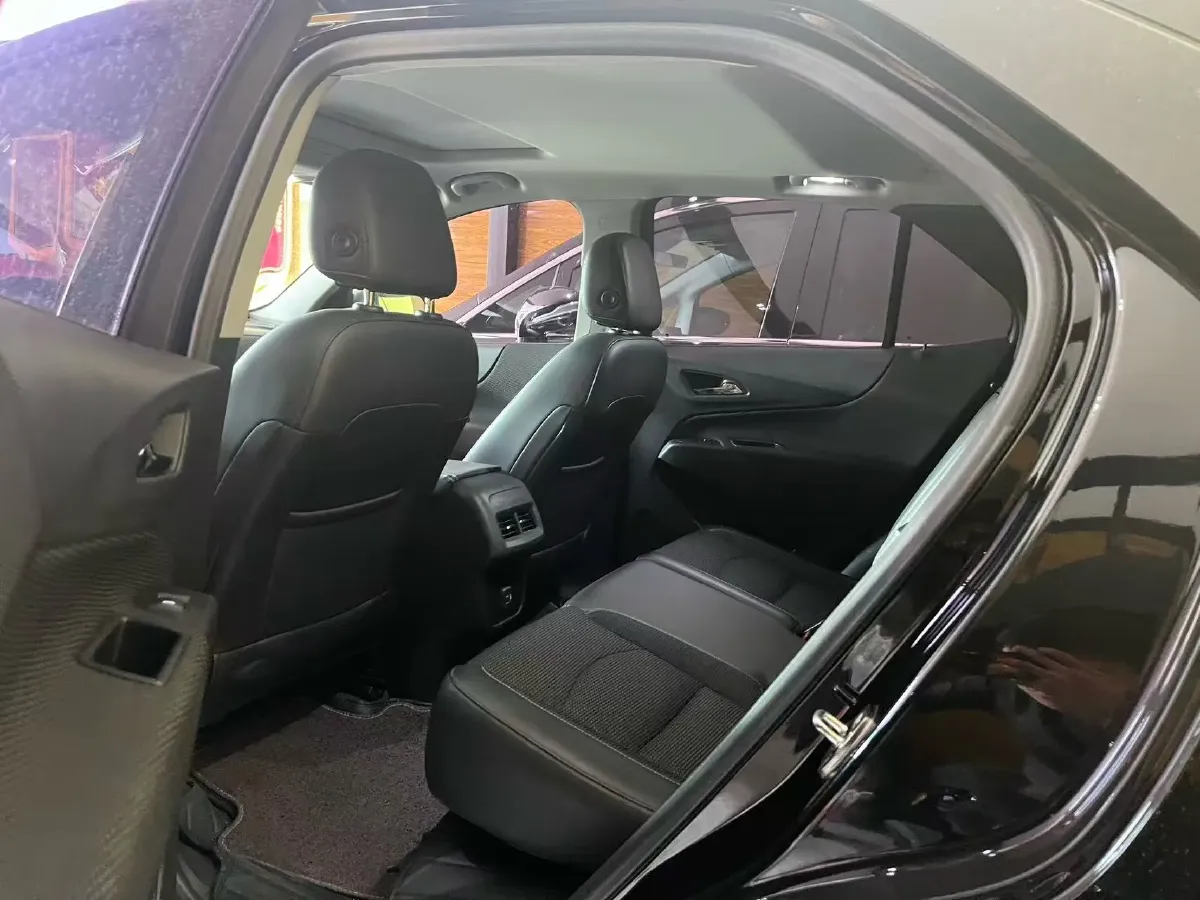 2019 Chevrolet Equinox 1.5T 180HP L4 6AT,autocango,china used car exporter,china ev exporter,chinese used car exporter,chinese used ev exporter