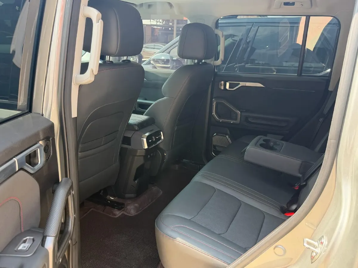 2023 Jetour Traveller 2.0T 254HP L4 7DCT,autocango,china used car exporter,china ev exporter,chinese used car exporter,chinese used ev exporter