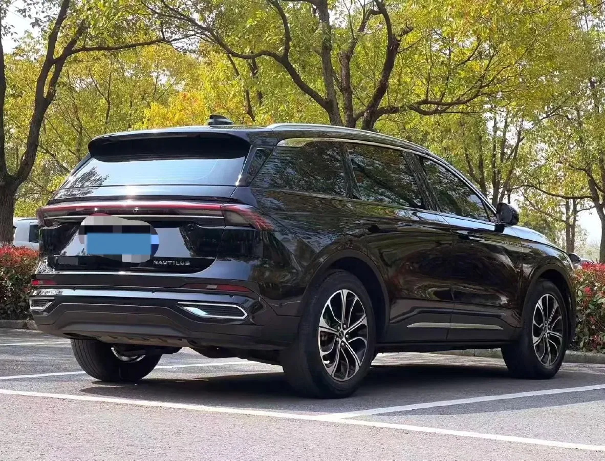 2023 Lincoln Nautilus 2.0T 261HP L4 8AT,autocango,china used car exporter,china ev exporter,chinese used car exporter,chinese used ev exporter