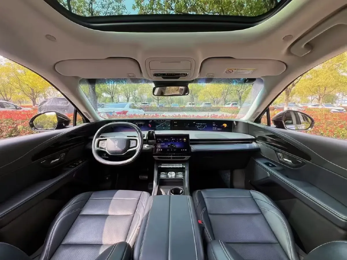 2023 Lincoln Nautilus 2.0T 261HP L4 8AT,autocango,china used car exporter,china ev exporter,chinese used car exporter,chinese used ev exporter