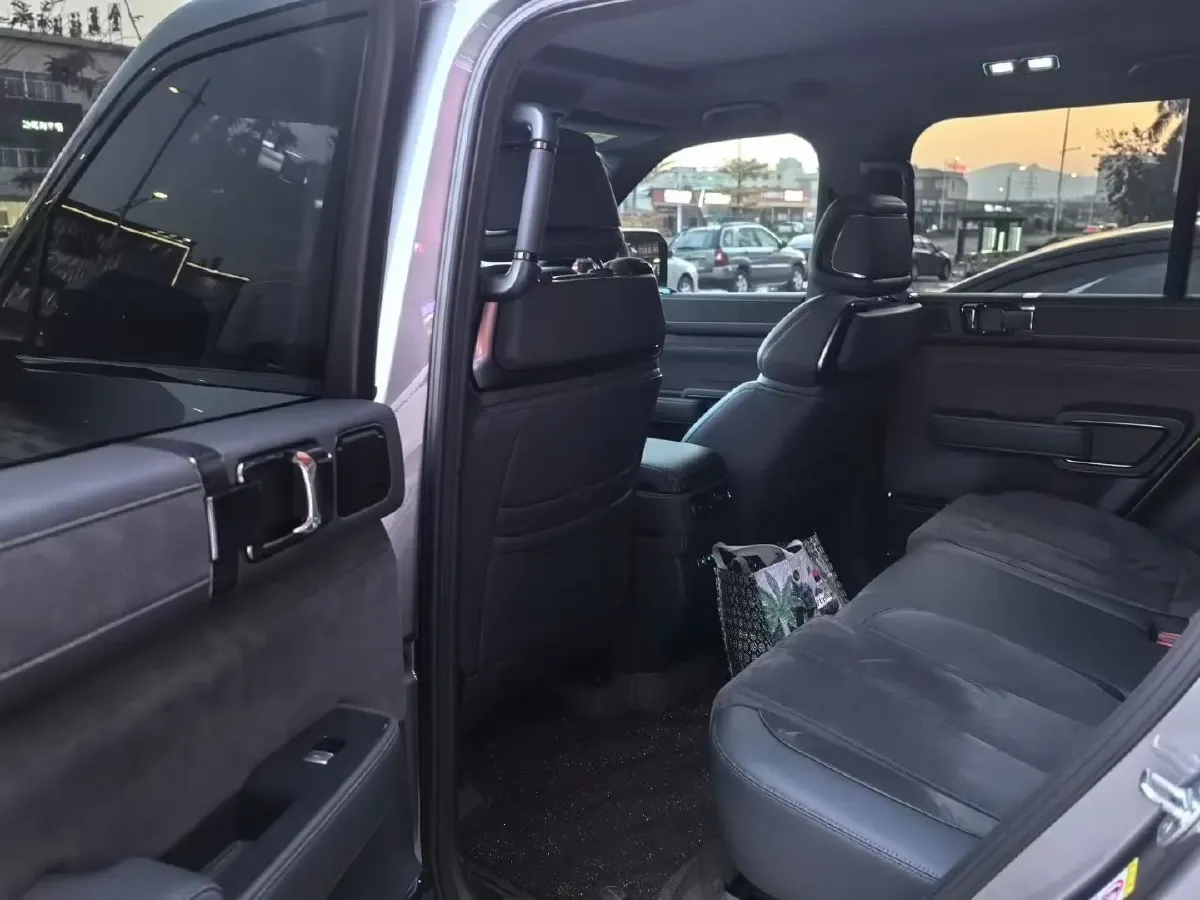 2023 Toyota Crown Kluger 2.5L 189HP L4 E-CVT Hybrid,autocango,china used car exporter,china ev exporter,chinese used car exporter,chinese used ev exporter