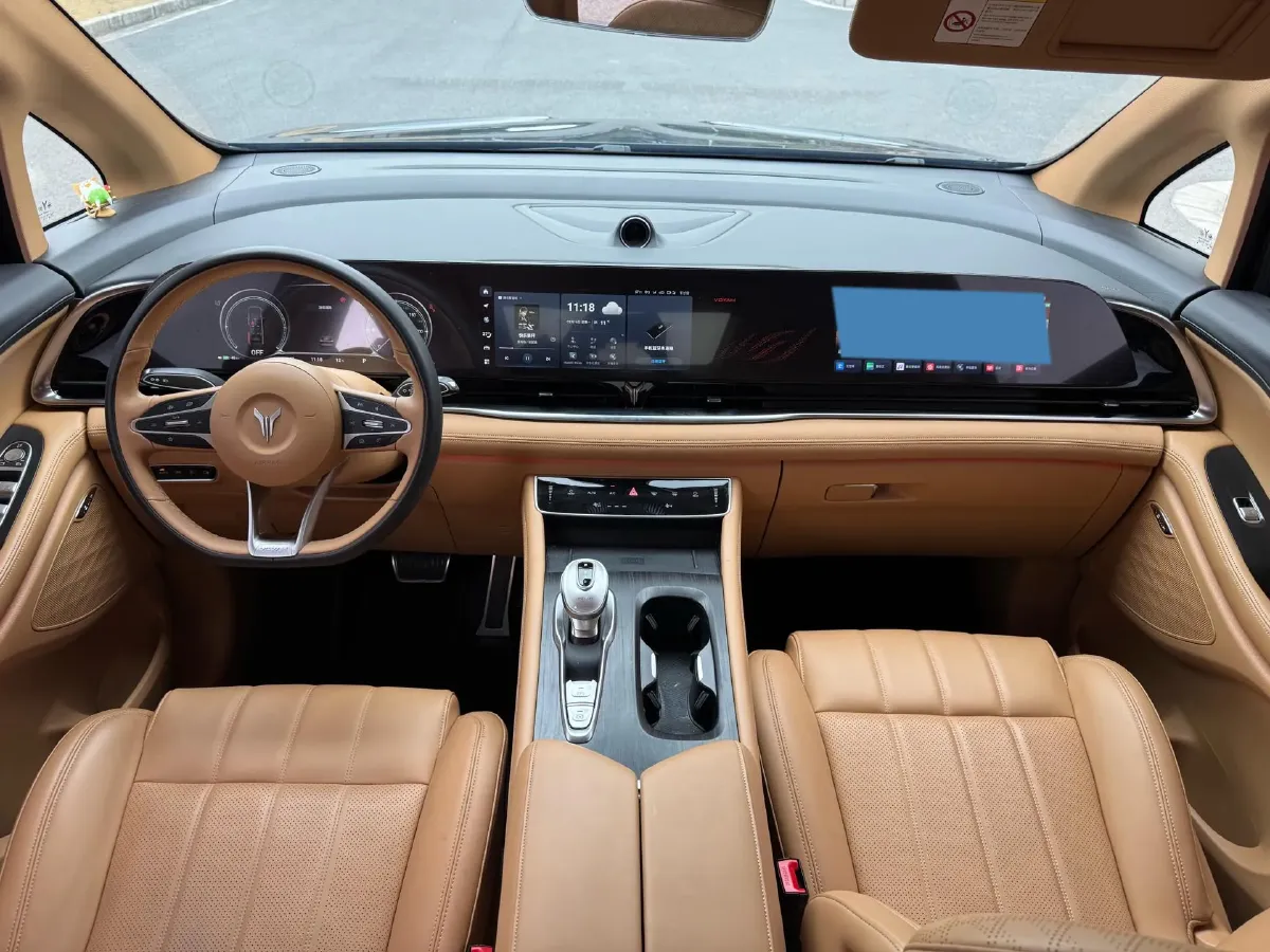 2022 Voyah Dream 1.5T 136HP L4 PHEV 25.57KWH,autocango,china used car exporter,china ev exporter,chinese used car exporter,chinese used ev exporter