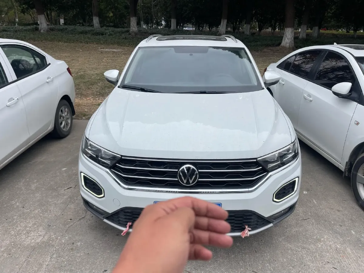 2021 Volkswagen T-Roc 1.4T 150HP L4 7DCT,autocango,china used car exporter,china ev exporter,chinese used car exporter,chinese used ev exporter