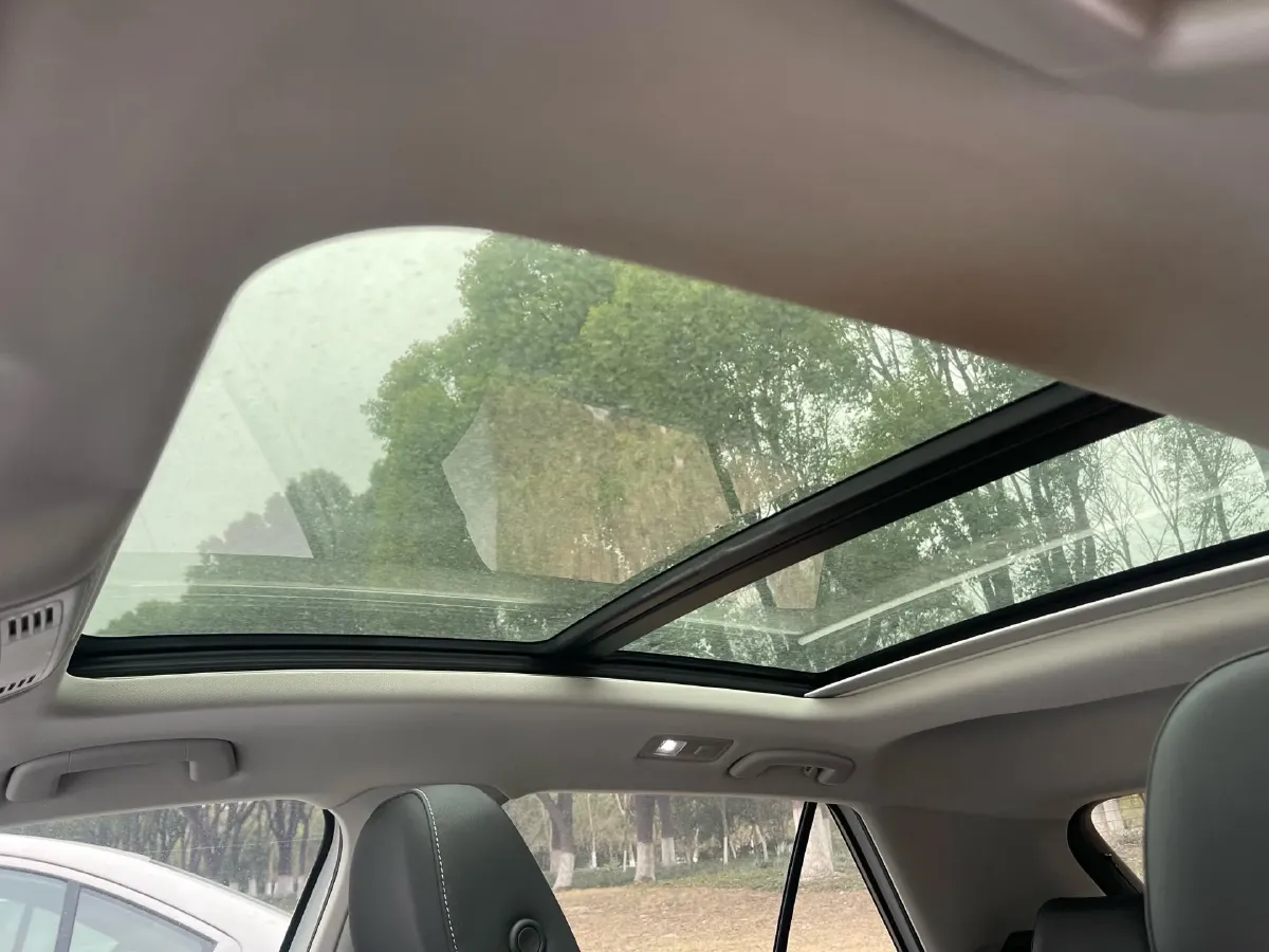 2021 Volkswagen T-Roc 1.4T 150HP L4 7DCT,autocango,china used car exporter,china ev exporter,chinese used car exporter,chinese used ev exporter