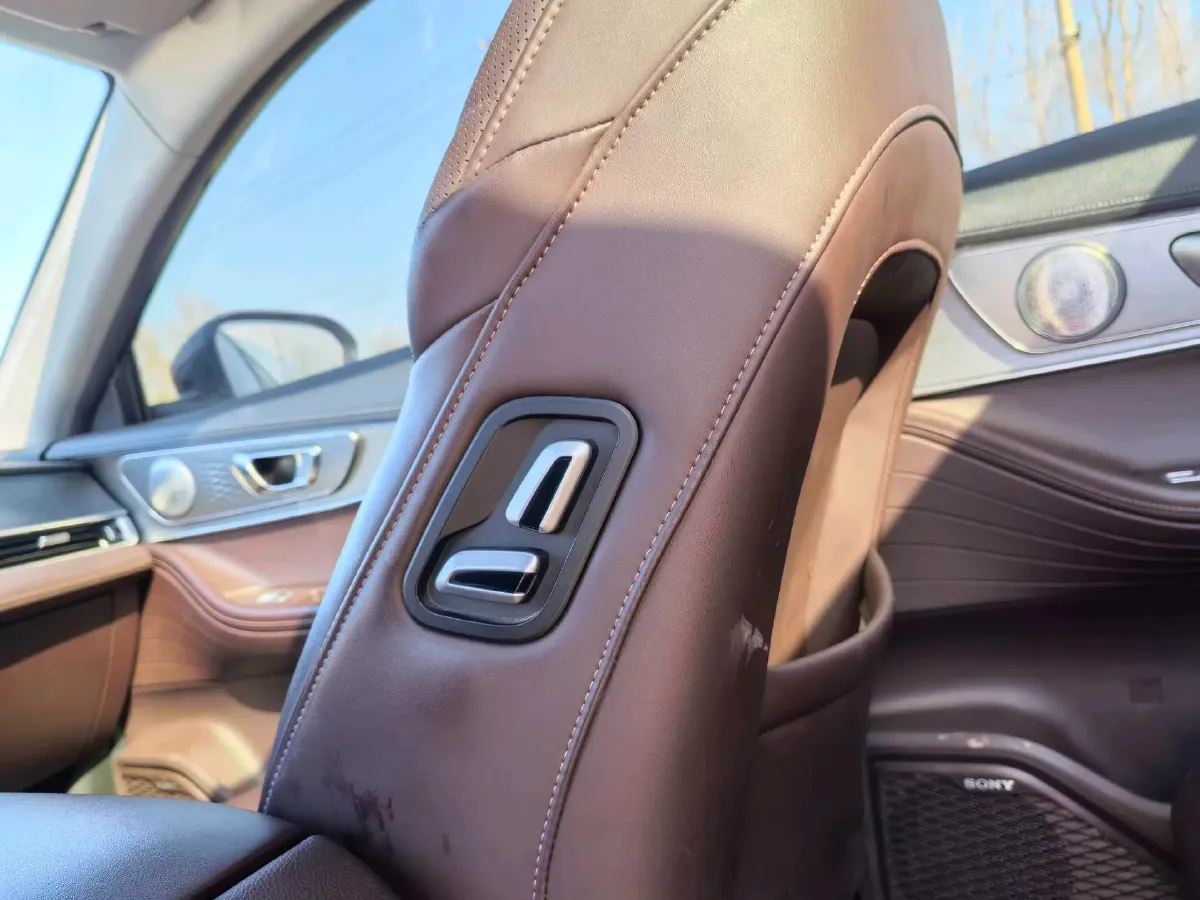 2022 Chery Tiggo 8 PRO 2.0T 254HP L4 7DCT,autocango,china used car exporter,china ev exporter,chinese used car exporter,chinese used ev exporter