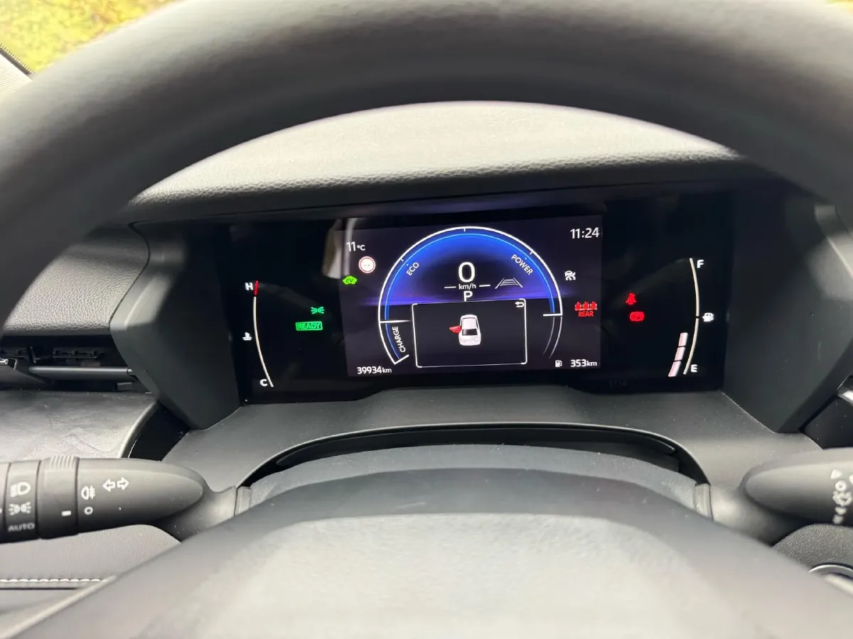 2024 Toyota Camry 2.0L 152HP L4 E-CVT Hybrid,autocango,china used car exporter,china ev exporter,chinese used car exporter,chinese used ev exporter