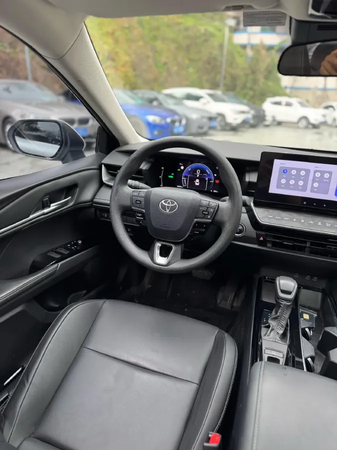 2024 Toyota Camry 2.0L 152HP L4 E-CVT Hybrid,autocango,china used car exporter,china ev exporter,chinese used car exporter,chinese used ev exporter