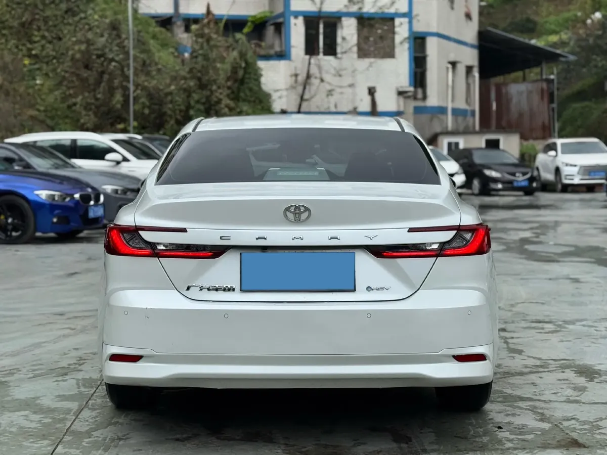 2024 Toyota Camry 2.0L 152HP L4 E-CVT Hybrid,autocango,china used car exporter,china ev exporter,chinese used car exporter,chinese used ev exporter