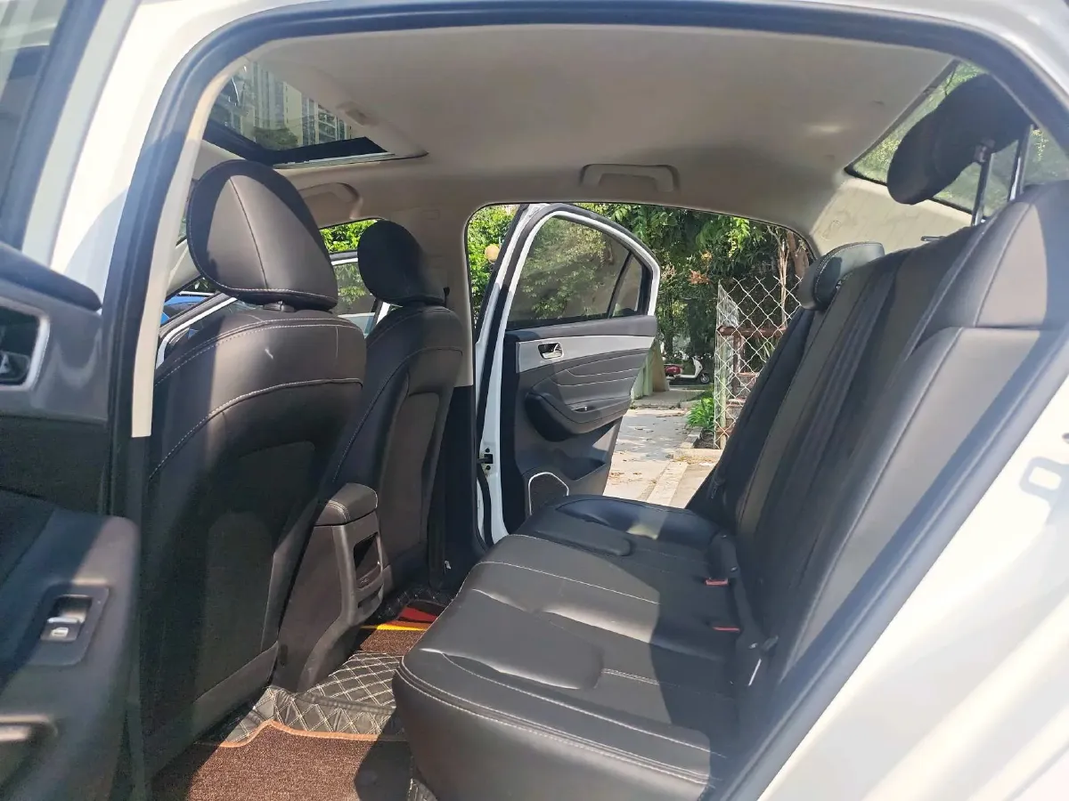 2019 Chery Arrizo 5 1.5L 116HP L4 5MT,autocango,china used car exporter,china ev exporter,chinese used car exporter,chinese used ev exporter