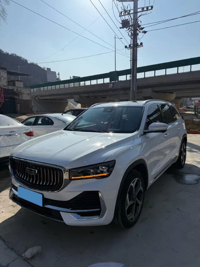 2021 Geely Monjaro 2.0T 218HP L4 7DCT,autocango,china used car exporter,china ev exporter,chinese used car exporter,chinese used ev exporter