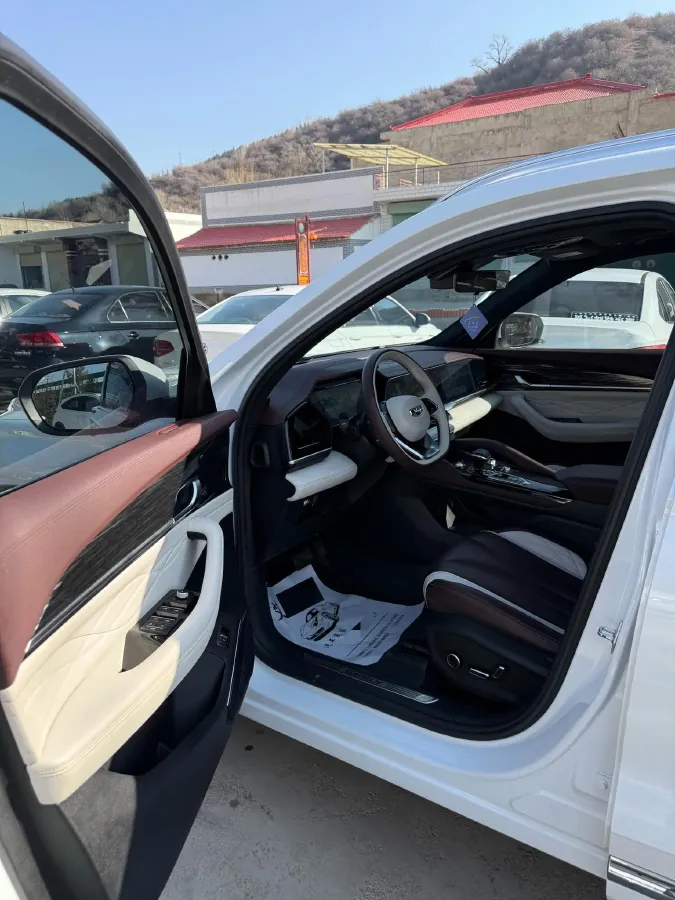 2021 Geely Monjaro 2.0T 218HP L4 7DCT,autocango,china used car exporter,china ev exporter,chinese used car exporter,chinese used ev exporter