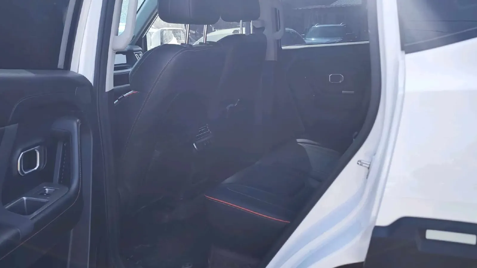 2025 Jetour DASHING 1.5T 184HP L4 7DCT,autocango,china used car exporter,china ev exporter,chinese used car exporter,chinese used ev exporter