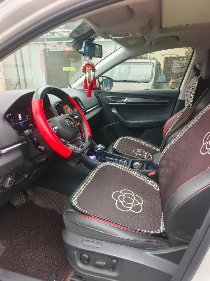 2022 Skoda Karoq 1.4T 150HP L4 7DCT,autocango,china used car exporter,china ev exporter,chinese used car exporter,chinese used ev exporter