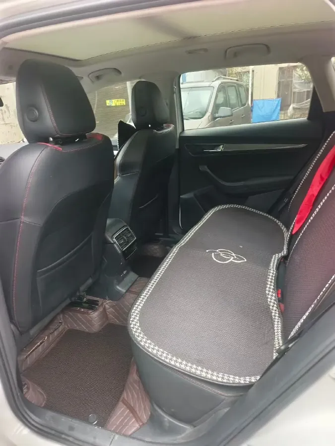 2022 Skoda Karoq 1.4T 150HP L4 7DCT,autocango,china used car exporter,china ev exporter,chinese used car exporter,chinese used ev exporter