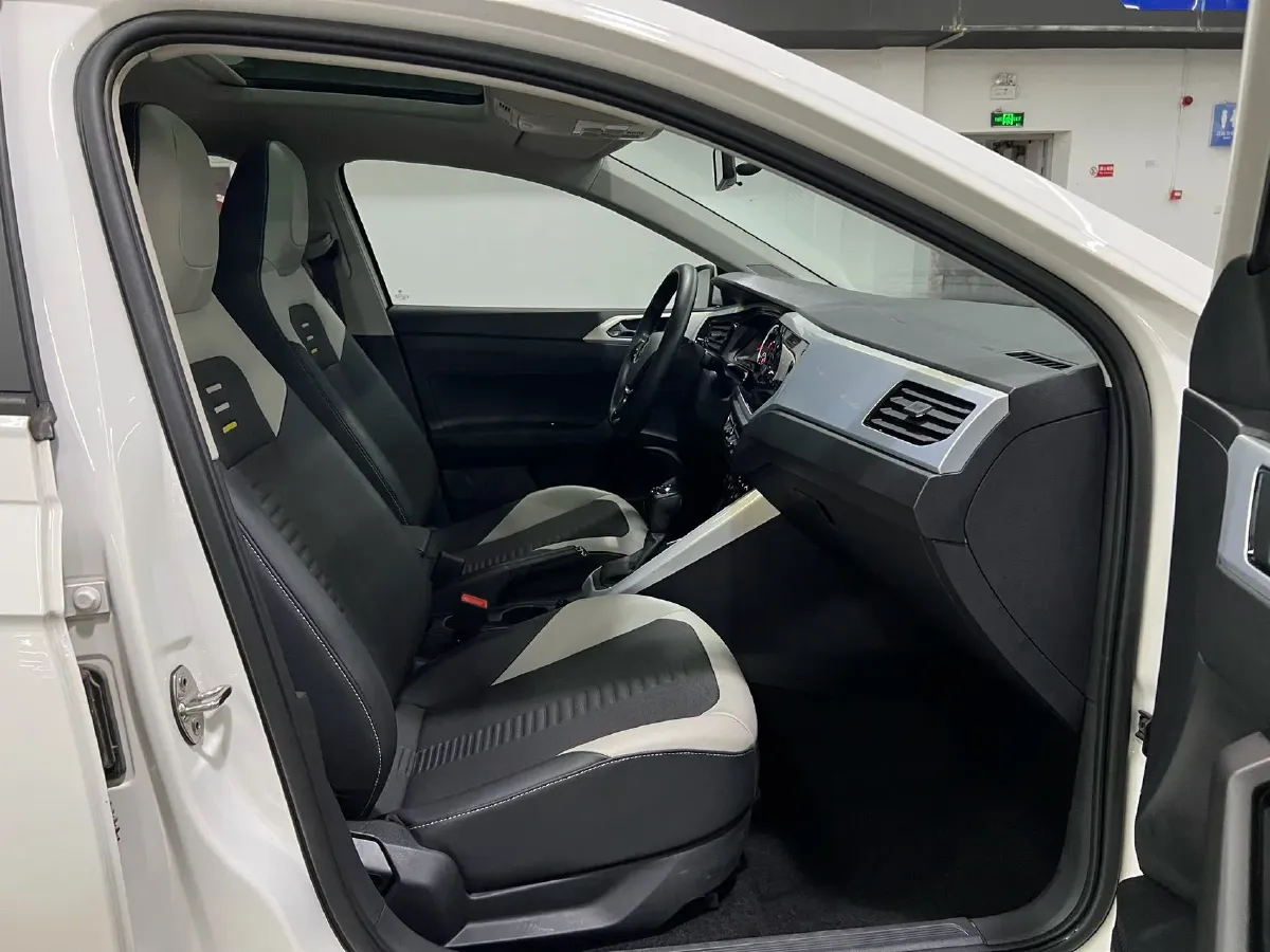 2019 Volkswagen Polo 1.5L 113HP L4 6AT,autocango,china used car exporter,china ev exporter,chinese used car exporter,chinese used ev exporter