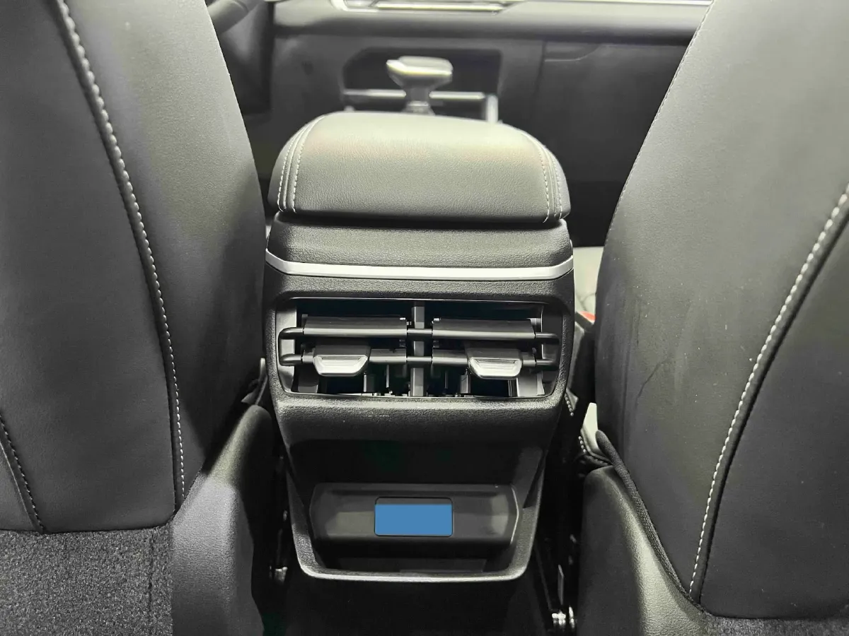 2022 Geely Emgrand 1.5L 114HP L4 CVT,autocango,china used car exporter,china ev exporter,chinese used car exporter,chinese used ev exporter