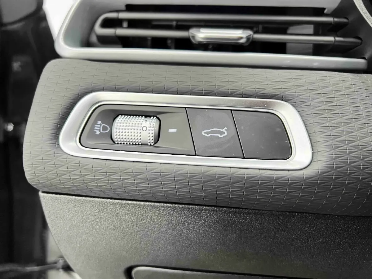 2022 Geely Emgrand 1.5L 114HP L4 CVT,autocango,china used car exporter,china ev exporter,chinese used car exporter,chinese used ev exporter