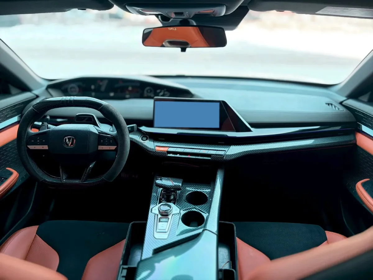 2023 ChangAn UNI-V 1.5T 188HP L4 7DCT,autocango,china used car exporter,china ev exporter,chinese used car exporter,chinese used ev exporter