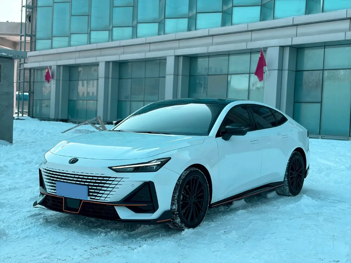 2023 ChangAn UNI-V 1.5T 188HP L4 7DCT,autocango,china used car exporter,china ev exporter,chinese used car exporter,chinese used ev exporter