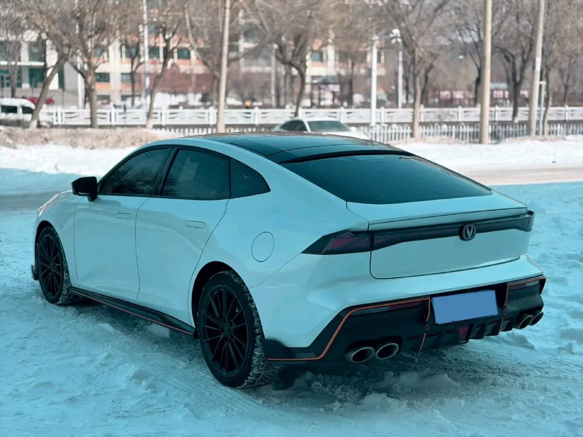 2023 ChangAn UNI-V 1.5T 188HP L4 7DCT,autocango,china used car exporter,china ev exporter,chinese used car exporter,chinese used ev exporter