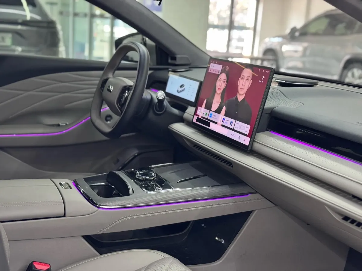 2025 Geely Galaxy Starshine 8 1.5T 163HP L4 3DHT PHEV 18.4KWH,autocango,china used car exporter,china ev exporter,chinese used car exporter,chinese used ev exporter