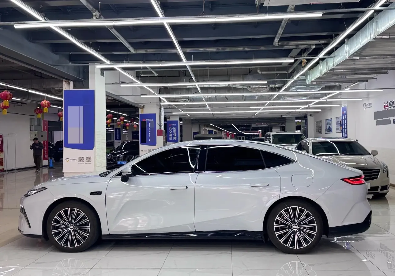 2025 Geely Galaxy Starshine 8 1.5T 163HP L4 3DHT PHEV 18.4KWH,autocango,china used car exporter,china ev exporter,chinese used car exporter,chinese used ev exporter