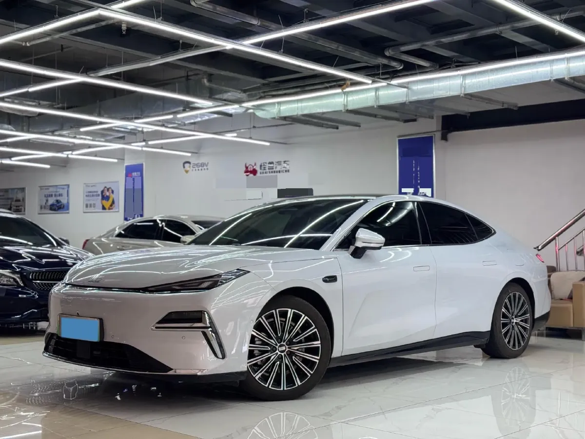 2025 Geely Galaxy Starshine 8 1.5T 163HP L4 3DHT PHEV 18.4KWH,autocango,china used car exporter,china ev exporter,chinese used car exporter,chinese used ev exporter