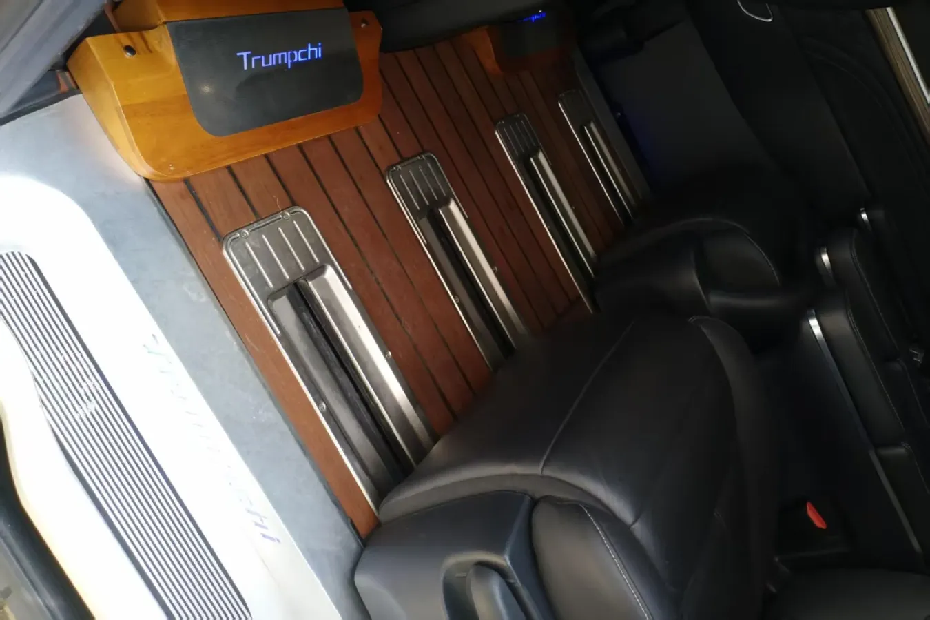 2021 GAC Trumpchi M8 2.0T 252HP L4 8AT,autocango,china used car exporter,china ev exporter,chinese used car exporter,chinese used ev exporter