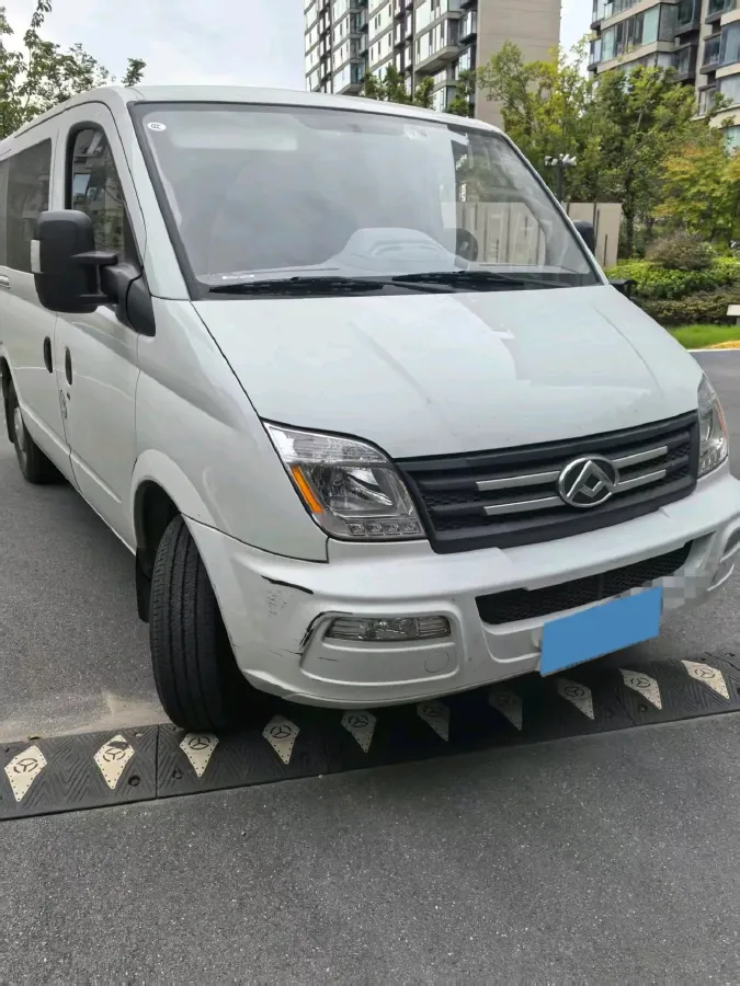 2021 MAXUS XinTu V80 2.0T 139HP L4 6MT,autocango,china used car exporter,china ev exporter,chinese used car exporter,chinese used ev exporter
