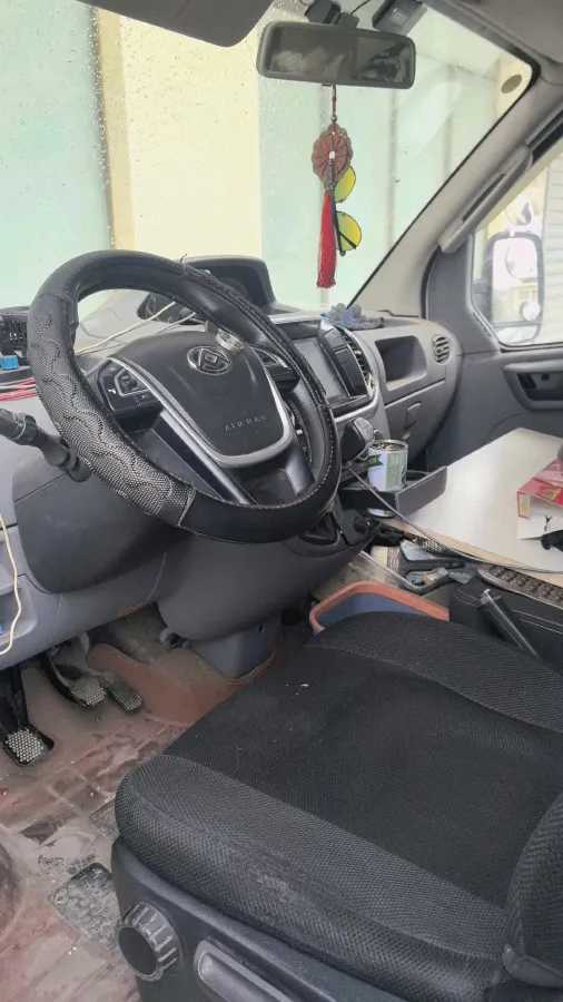 2021 MAXUS XinTu V80 2.0T 139HP L4 6MT,autocango,china used car exporter,china ev exporter,chinese used car exporter,chinese used ev exporter