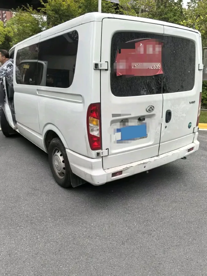 2021 MAXUS XinTu V80 2.0T 139HP L4 6MT,autocango,china used car exporter,china ev exporter,chinese used car exporter,chinese used ev exporter