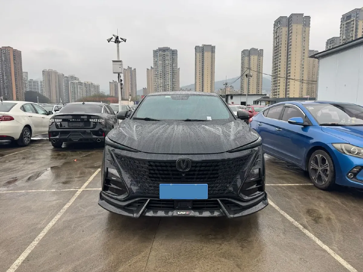 2020 ChangAn UNI-T 1.5T 180HP L4 7DCT,autocango,china used car exporter,china ev exporter,chinese used car exporter,chinese used ev exporter