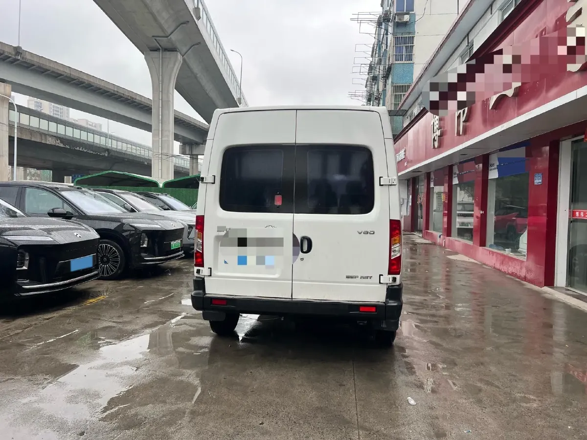 2020 MAXUS XinTu V80 2.5T 136HP L4 6MT,autocango,china used car exporter,china ev exporter,chinese used car exporter,chinese used ev exporter