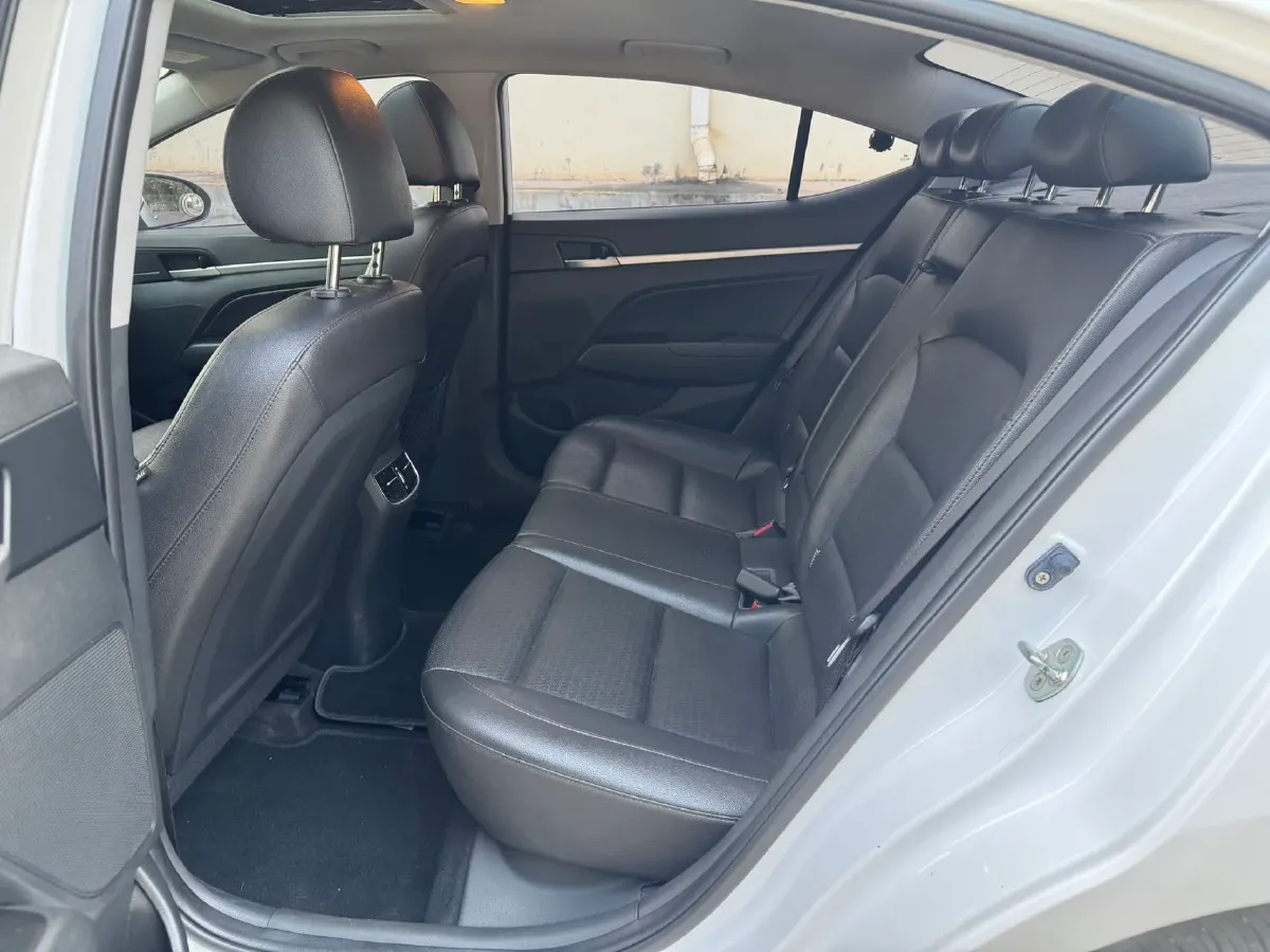 2020 Hyundai Elantra 1.5L 115HP L4 CVT,autocango,china used car exporter,china ev exporter,chinese used car exporter,chinese used ev exporter