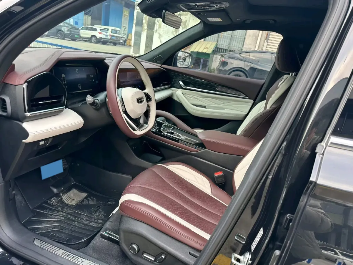2021 Geely Monjaro 2.0T 218HP L4 7DCT,autocango,china used car exporter,china ev exporter,chinese used car exporter,chinese used ev exporter