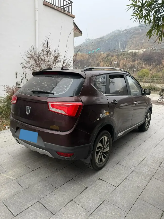2016 BaoJun 560 1.5T 150HP L4 6MT,autocango,china used car exporter,china ev exporter,chinese used car exporter,chinese used ev exporter