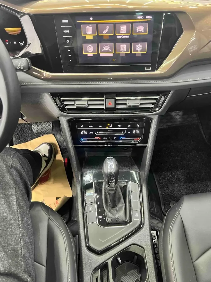 2022 Volkswagen Tharu 1.4T 150HP L4 7DCT,autocango,china used car exporter,china ev exporter,chinese used car exporter,chinese used ev exporter