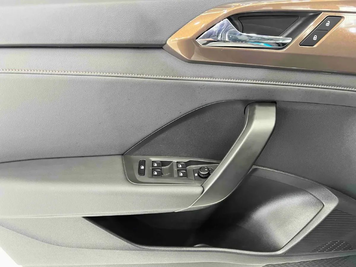 2022 Volkswagen Tharu 1.4T 150HP L4 7DCT,autocango,china used car exporter,china ev exporter,chinese used car exporter,chinese used ev exporter