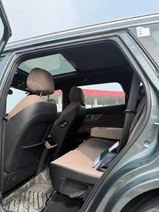 2025 Chery Tiggo 8 Plus 1.6T 197HP L4 7DCT,autocango,china used car exporter,china ev exporter,chinese used car exporter,chinese used ev exporter