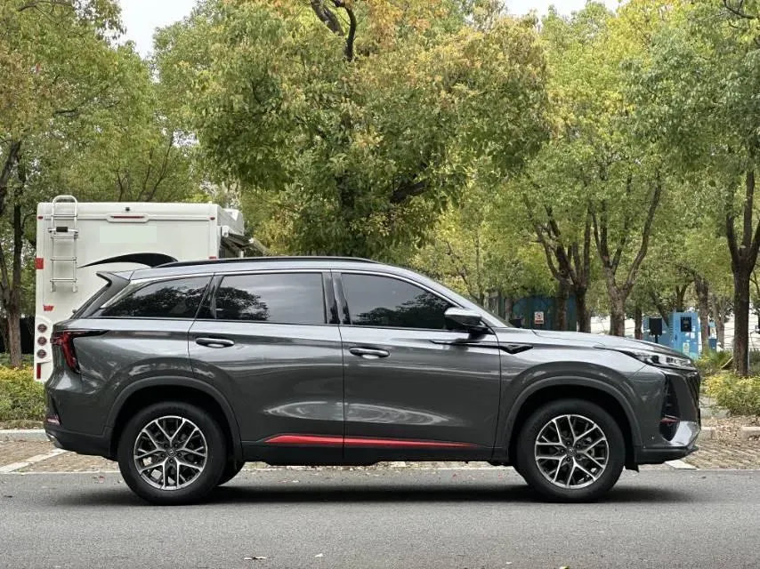 2023 ChangAn CS75 Plus 1.5T 188HP L4 8AT,autocango,china used car exporter,china ev exporter,chinese used car exporter,chinese used ev exporter