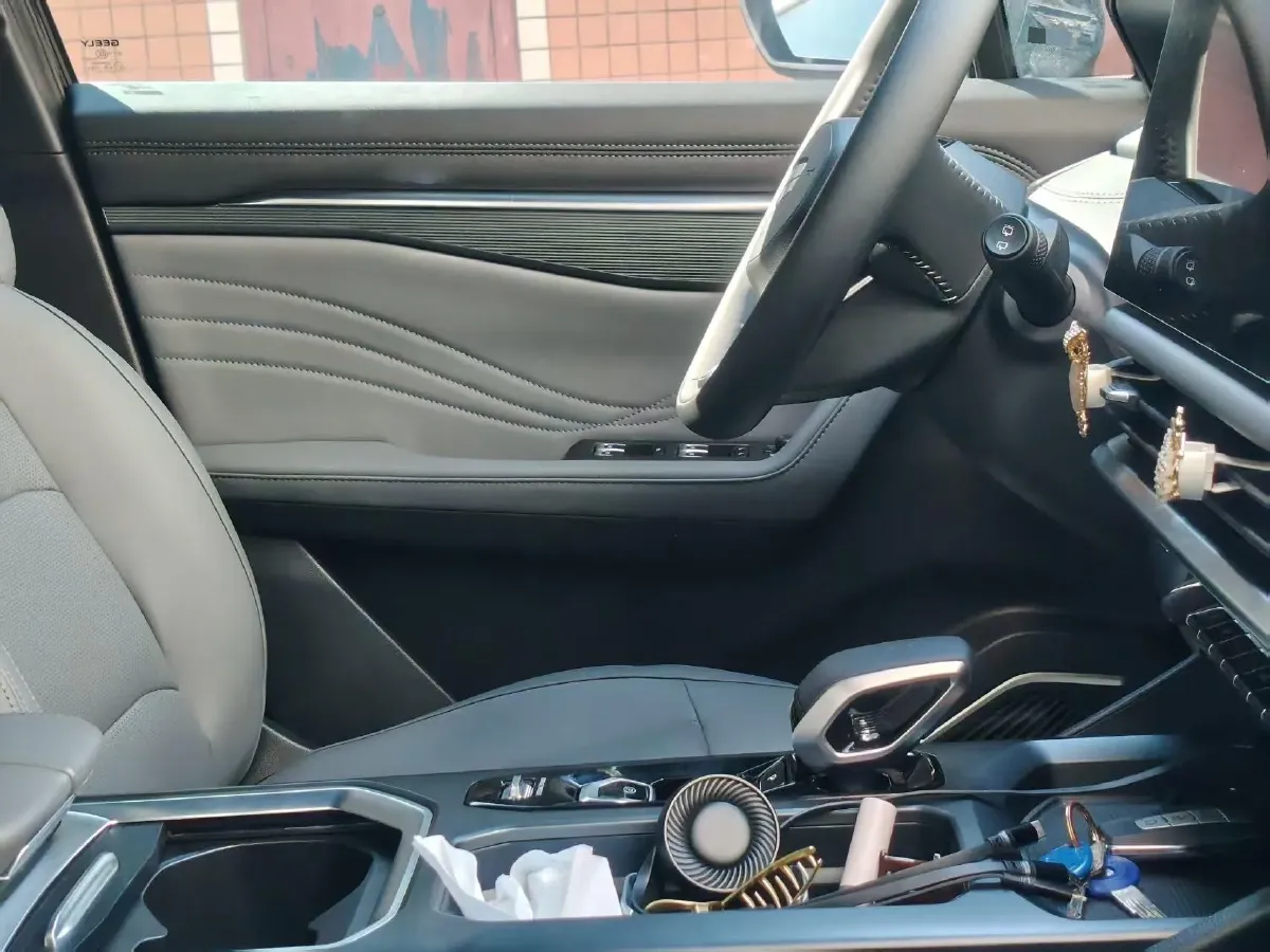 2026 Geely Okavango L 1.5T 181HP L4 7DCT,autocango,china used car exporter,china ev exporter,chinese used car exporter,chinese used ev exporter