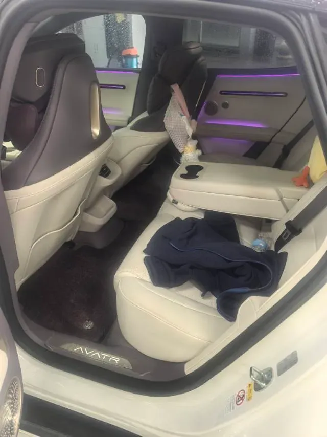 2025 Avatr 06 BEV,autocango,china used car exporter,china ev exporter,chinese used car exporter,chinese used ev exporter