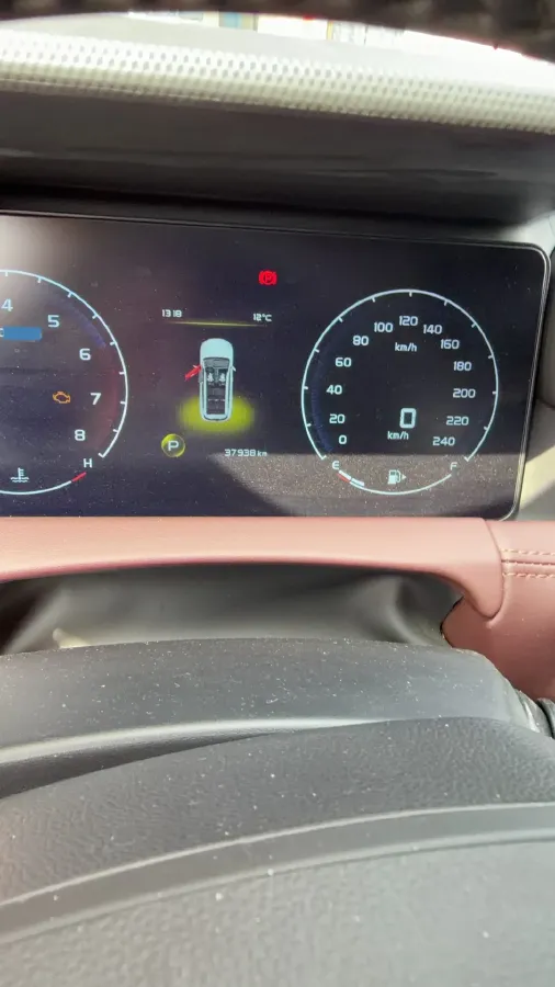 2022 Geely Okavango 1.8T 184HP L4 7DCT,autocango,china used car exporter,china ev exporter,chinese used car exporter,chinese used ev exporter