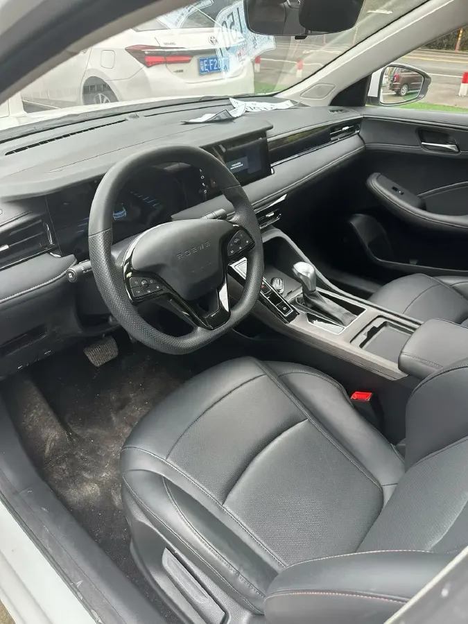 2023 Roewe i5 1.5L 129HP L4 CVT,autocango,china used car exporter,china ev exporter,chinese used car exporter,chinese used ev exporter