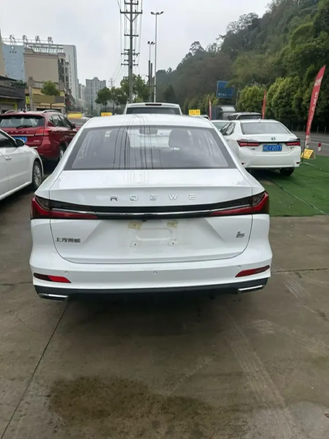 2023 Roewe i5 1.5L 129HP L4 CVT,autocango,china used car exporter,china ev exporter,chinese used car exporter,chinese used ev exporter