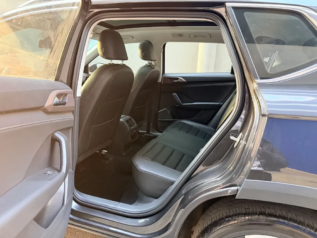 2021 Volkswagen Tharu 1.4T 150HP L4 7DCT,autocango,china used car exporter,china ev exporter,chinese used car exporter,chinese used ev exporter