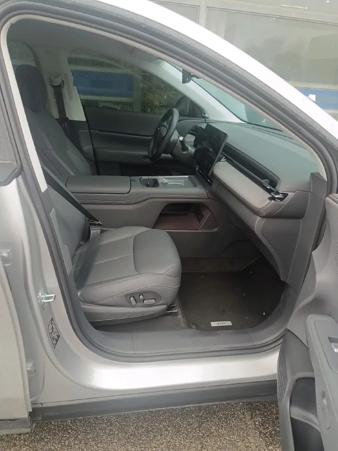 2025 Xpeng G6 BEV 68.5KWH,autocango,china used car exporter,china ev exporter,chinese used car exporter,chinese used ev exporter