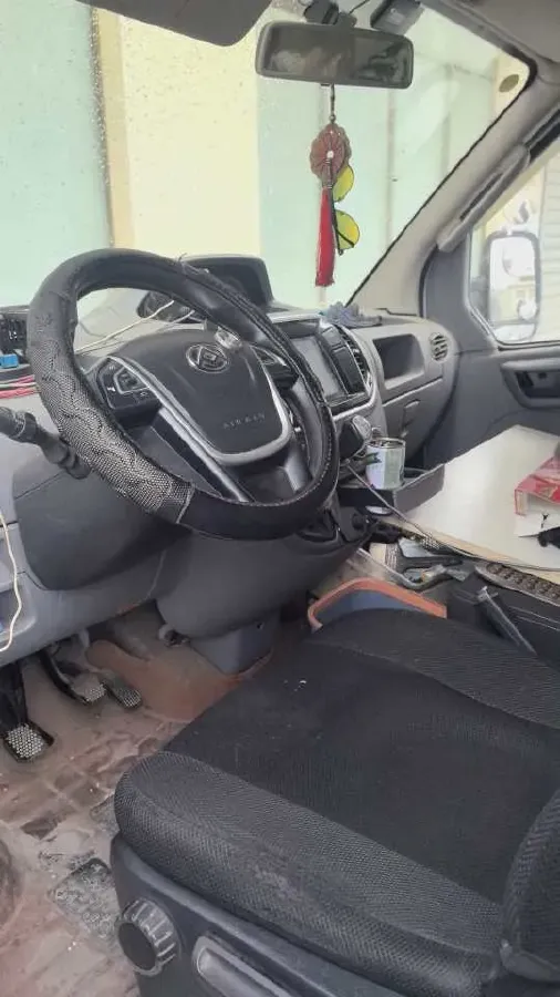 2021 MAXUS XinTu V80 2.0T 127HP L4 6MT,autocango,china used car exporter,china ev exporter,chinese used car exporter,chinese used ev exporter