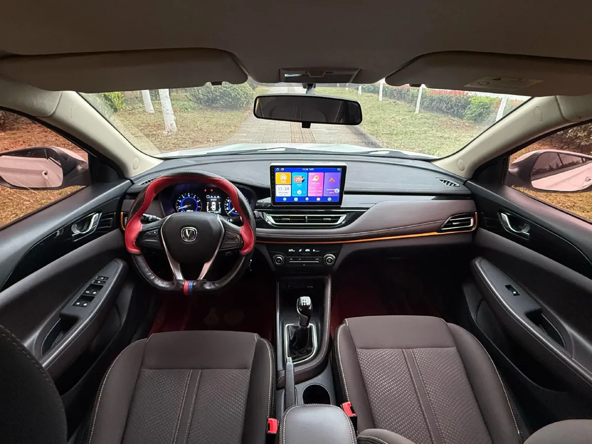 2019 ChangAn Eado DT 1.6L 125HP L4 5MT,autocango,china used car exporter,china ev exporter,chinese used car exporter,chinese used ev exporter