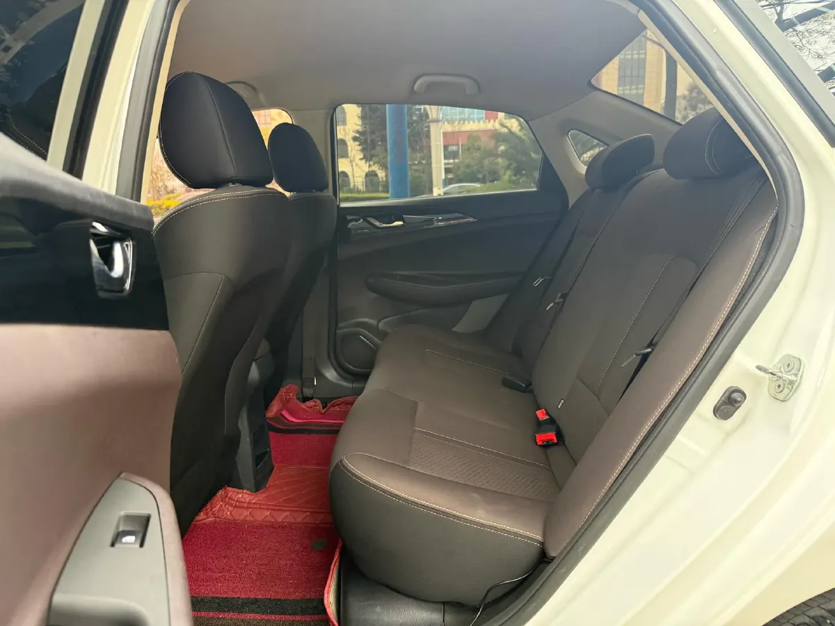 2019 ChangAn Eado DT 1.6L 125HP L4 5MT,autocango,china used car exporter,china ev exporter,chinese used car exporter,chinese used ev exporter